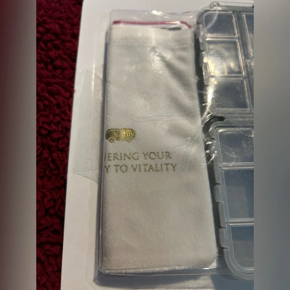 Clear 10compartment travel box Case with White Microfiber Pouch